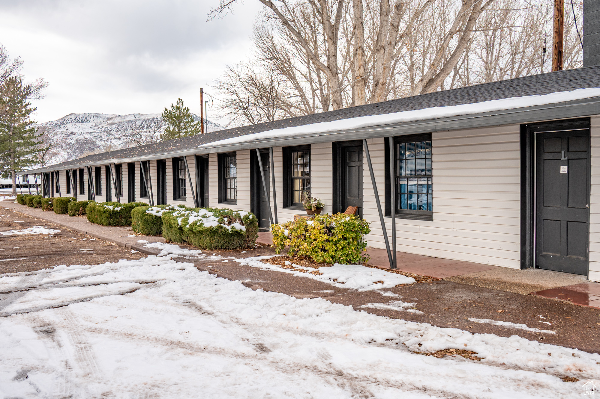 1180 Cove View Road - 2